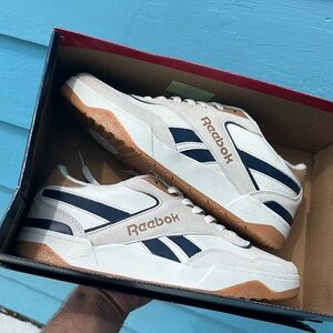 BRAND NEW - Reebok Sneakers